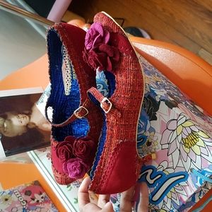 New "Irregular Choice" Brand Floral Wine Velvet Flapper Kitten Heels